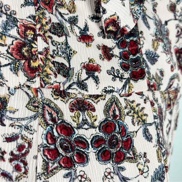 LUSH Floral Front Tie Romper - Picture 4 of 9